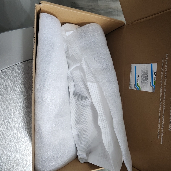 Elegant Black Slingback Heels - Picture 5 of 5